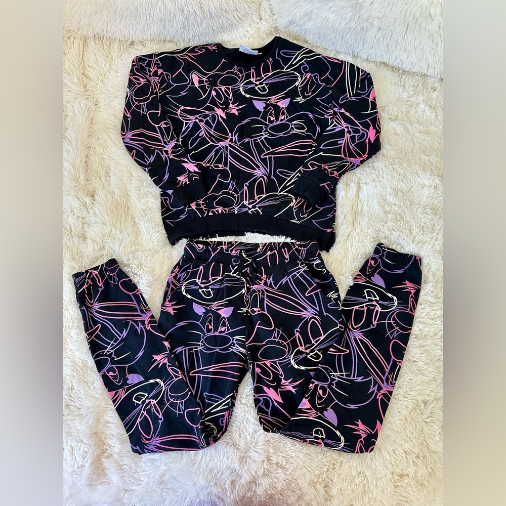 Looney Tunes Black Purple Graphic Sweatshirt Jogger Pants Matching Set Medium